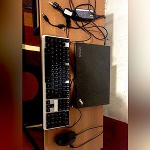 Lenovo ThinkPad T490s 14 inch (1TB, Intel Core i5 8th Gen 8GB RAM 480GB SSD W11P